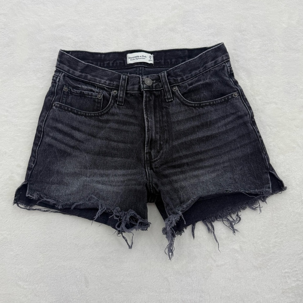 Abercrombie & Fitch Mid Rise Boyfriend Shorts washed black denim Size 0 Fringe